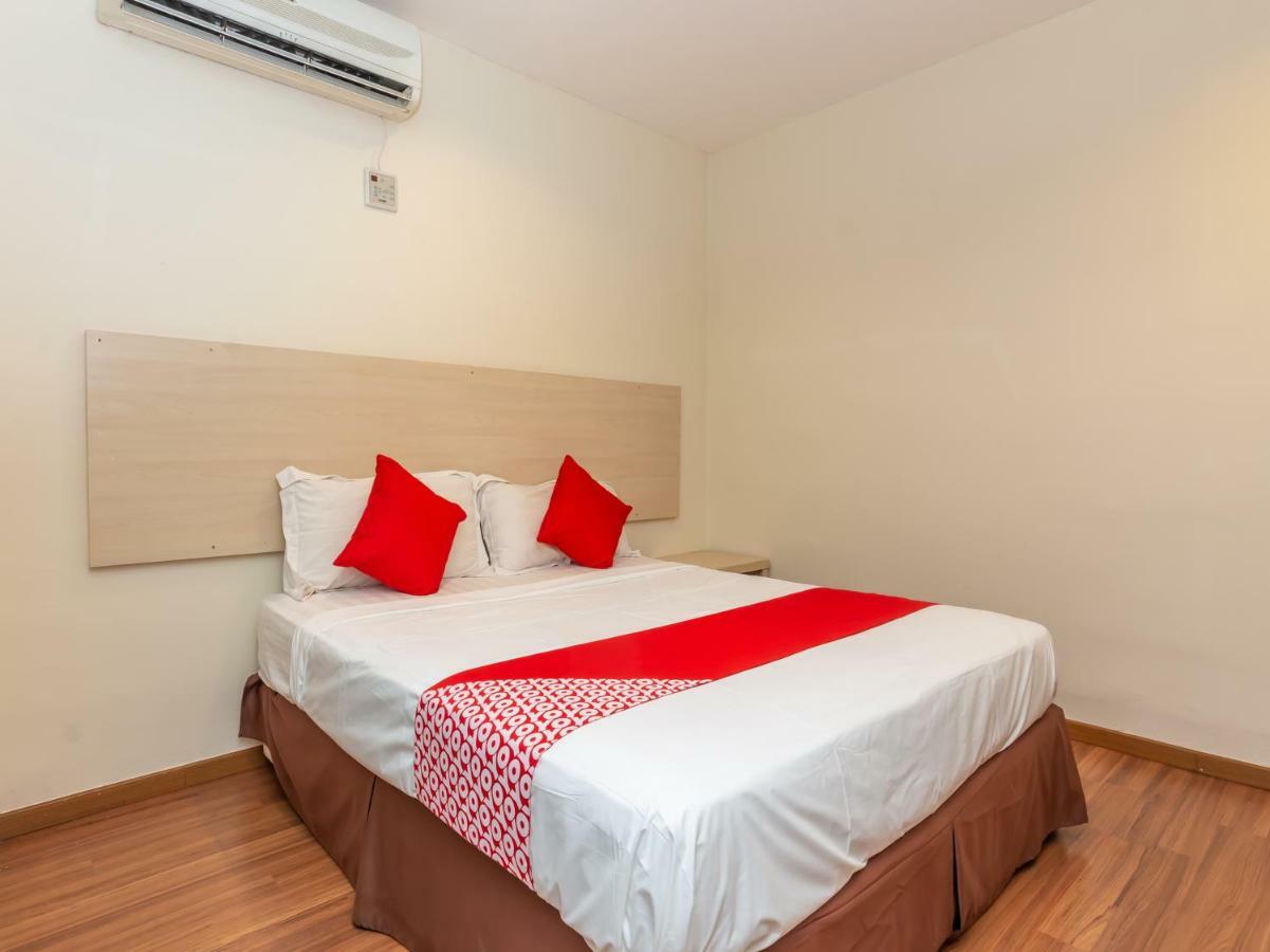 Oyo 1158 906 Airport Hotel Malacca Exterior photo