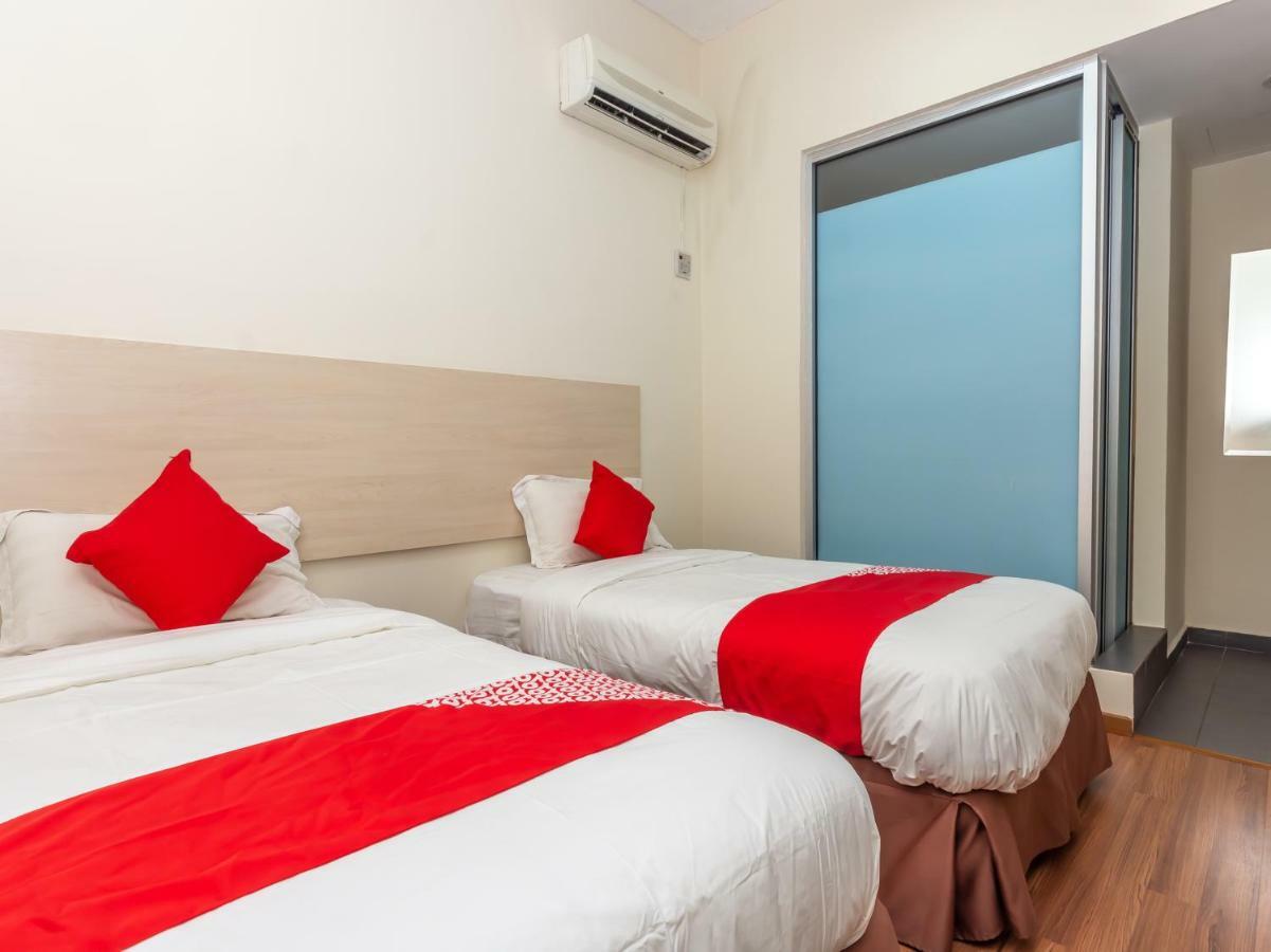 Oyo 1158 906 Airport Hotel Malacca Exterior photo