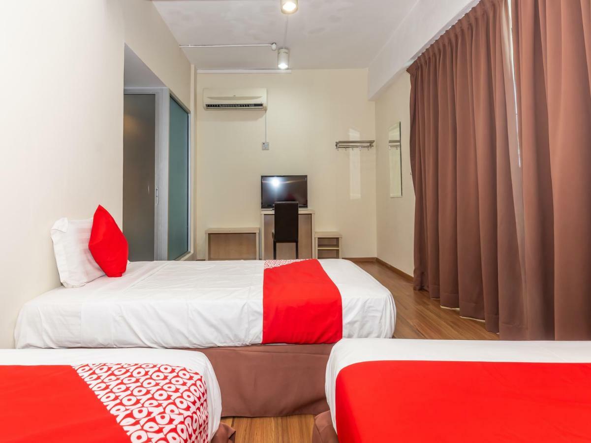 Oyo 1158 906 Airport Hotel Malacca Exterior photo