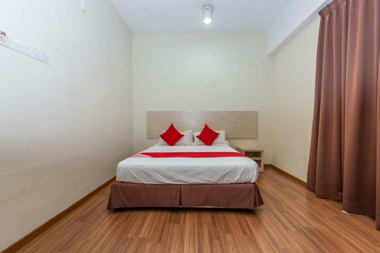 Oyo 1158 906 Airport Hotel Malacca Exterior photo